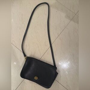 COACH VINTAGE DINKY BAG BLACK Leather USA Turnlock Vintage